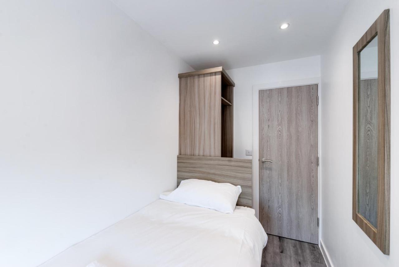 Short Apartamento Liverpool